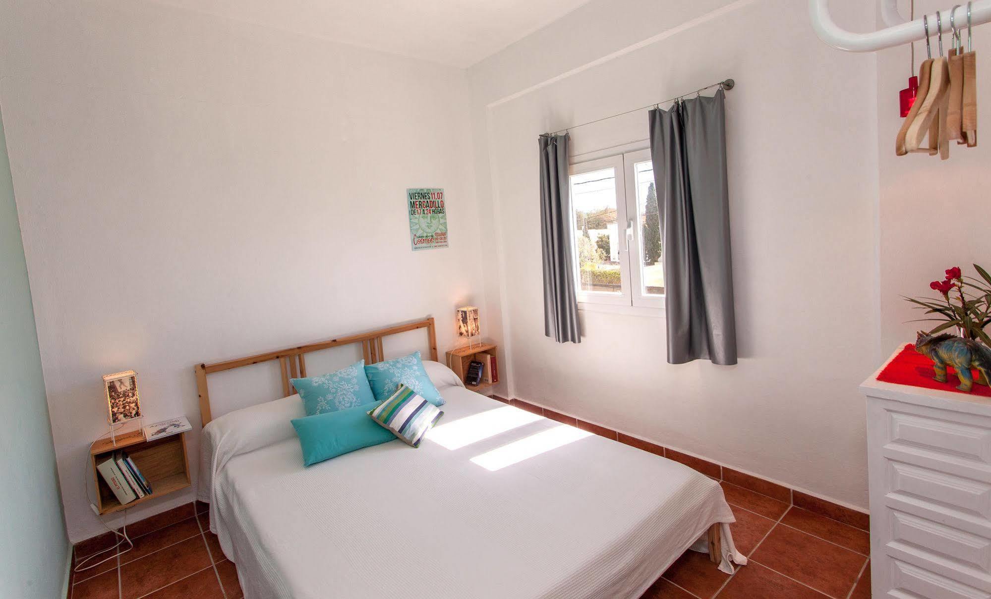 Cosmos Grand Hostal Sant Francesc de s'Estany Exterior foto